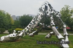 不锈钢雕塑的优点